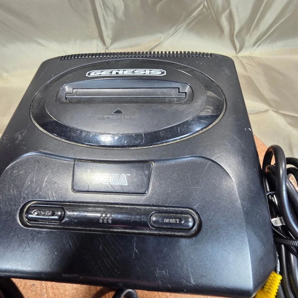 Sega Genesis Model 2 Console MK-1631 Bundle 3 Games Controller Parts Repair